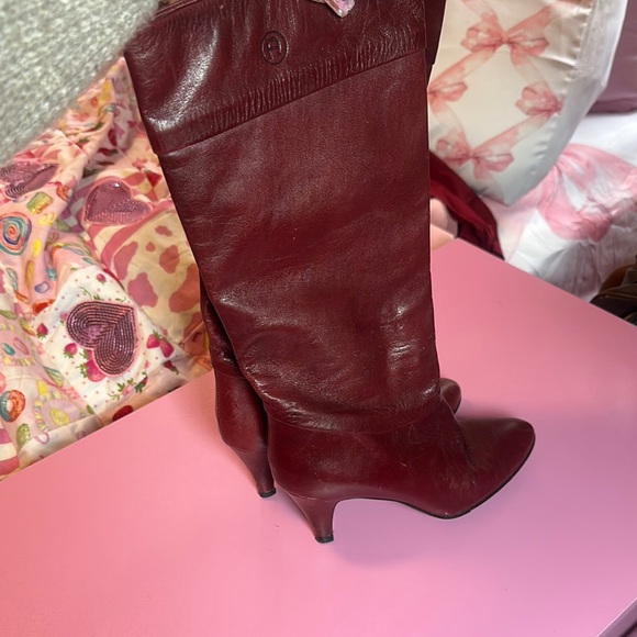 Women's Burgundy Leather Boots - Picture 2 of 7